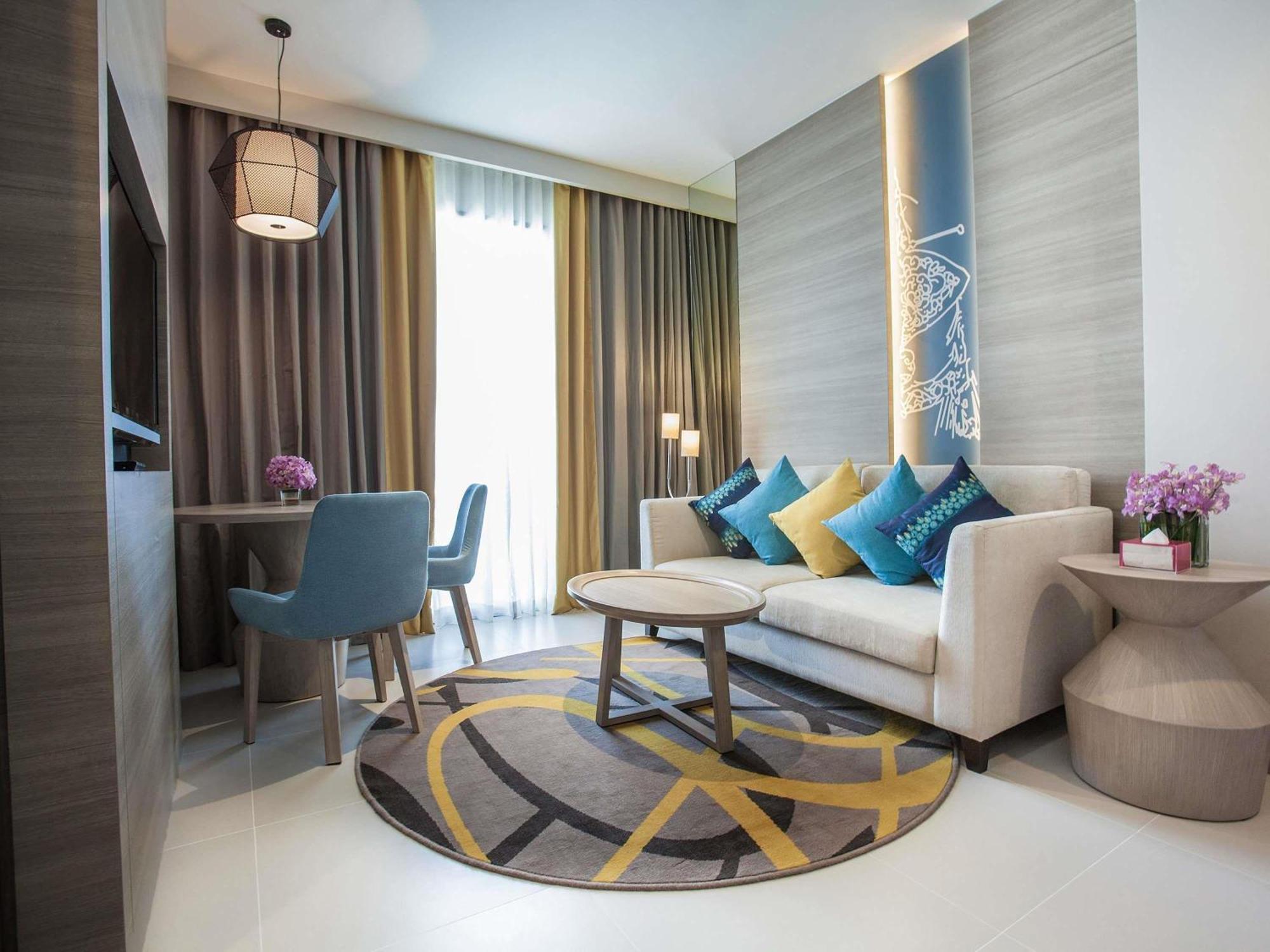 Mercure Ocean 4*