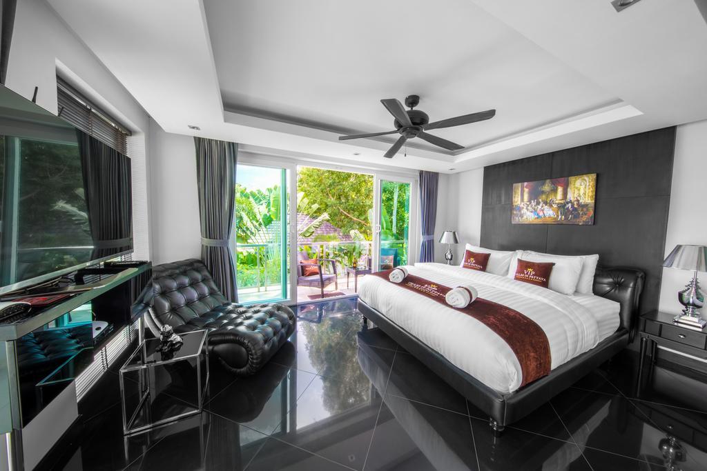 Hollywood Pool Jomtien * Pattaya