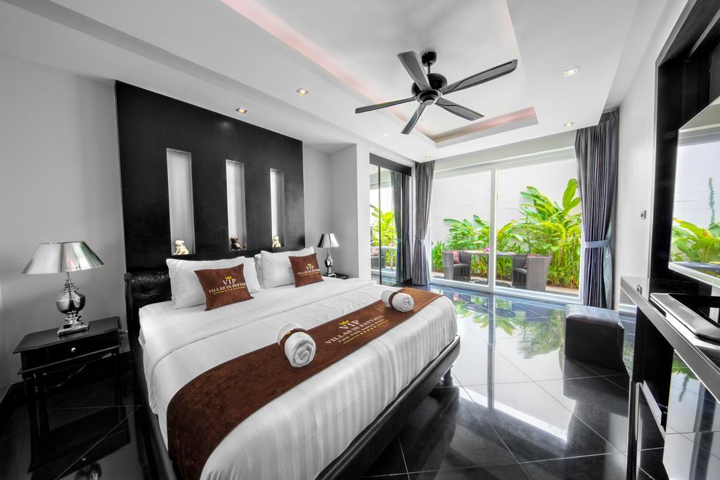 Hollywood Pool Jomtien