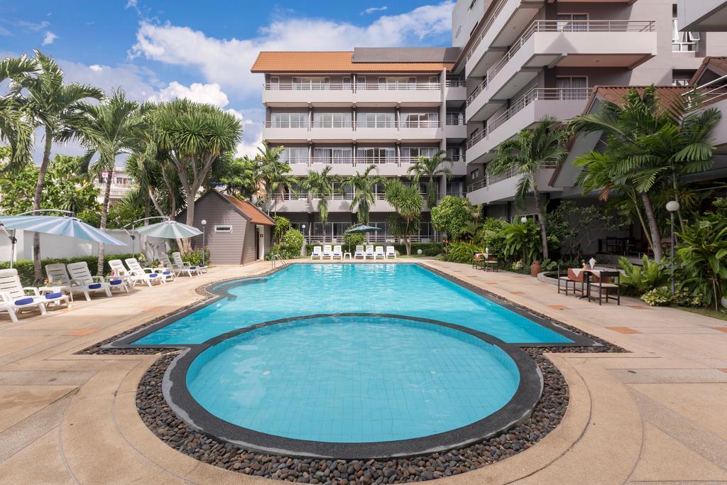 Holiday Hotel 4*