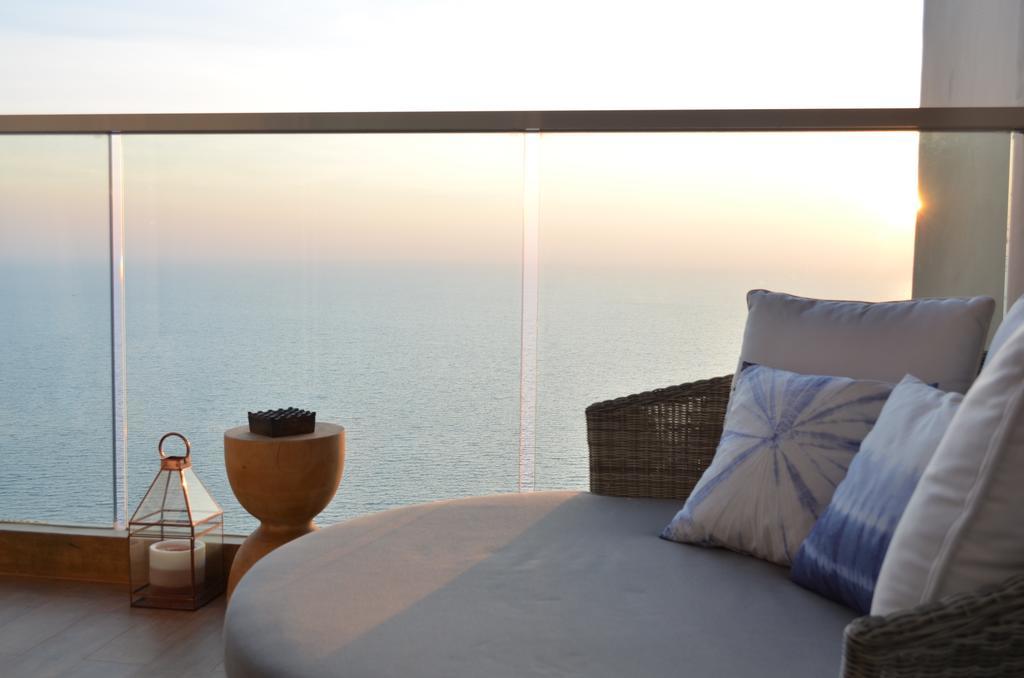Cetus Beachfront Apartment Pattaya