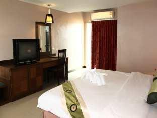 Curve Boutique 3*