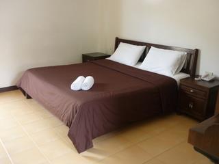 Nikom Court Hotel