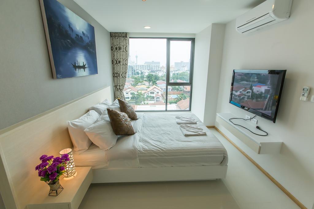 Acqua - 100 Meters From Jomtien