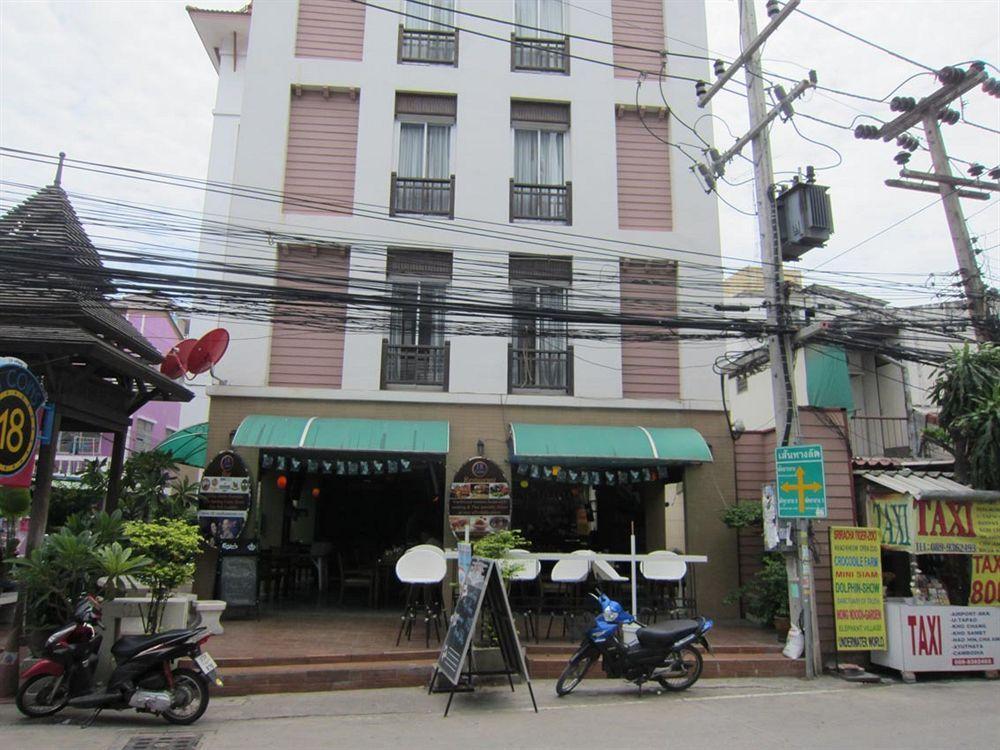 Hotel 18 Coins Budget Pattaya