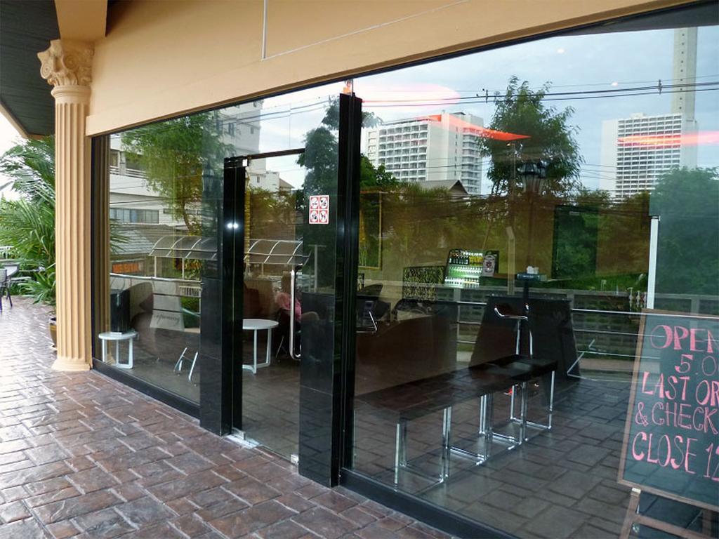 Thepthip Artdeco Studio * Pattaya