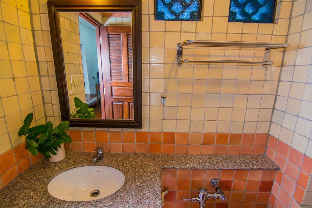 Hotel Sutus Court 2