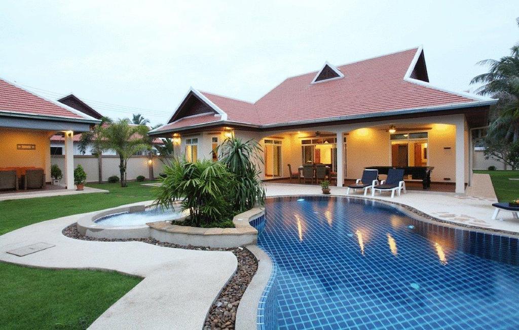 Villa The Chase & Foxlea Pattaya