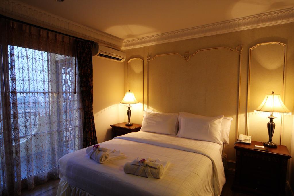 Hotel Four Seasons Place 4*