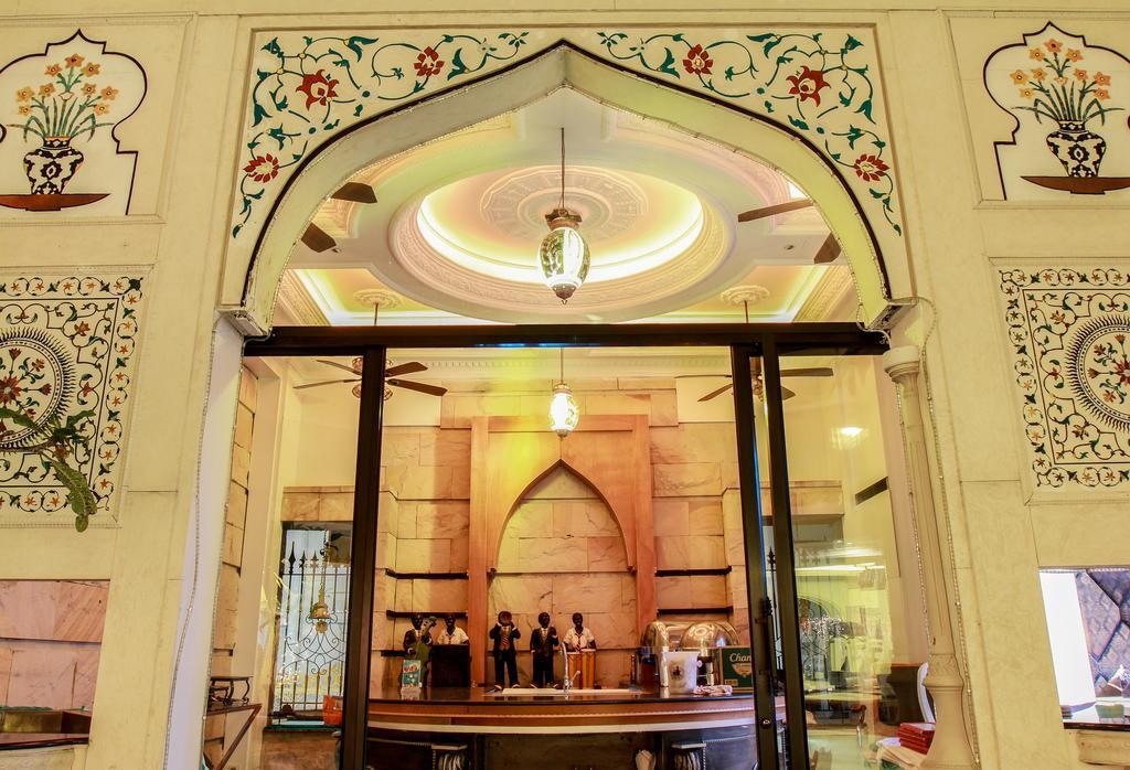 Four Seasons Place