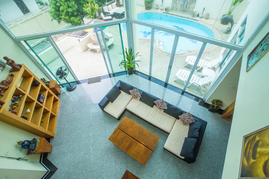 Penthouse Pool