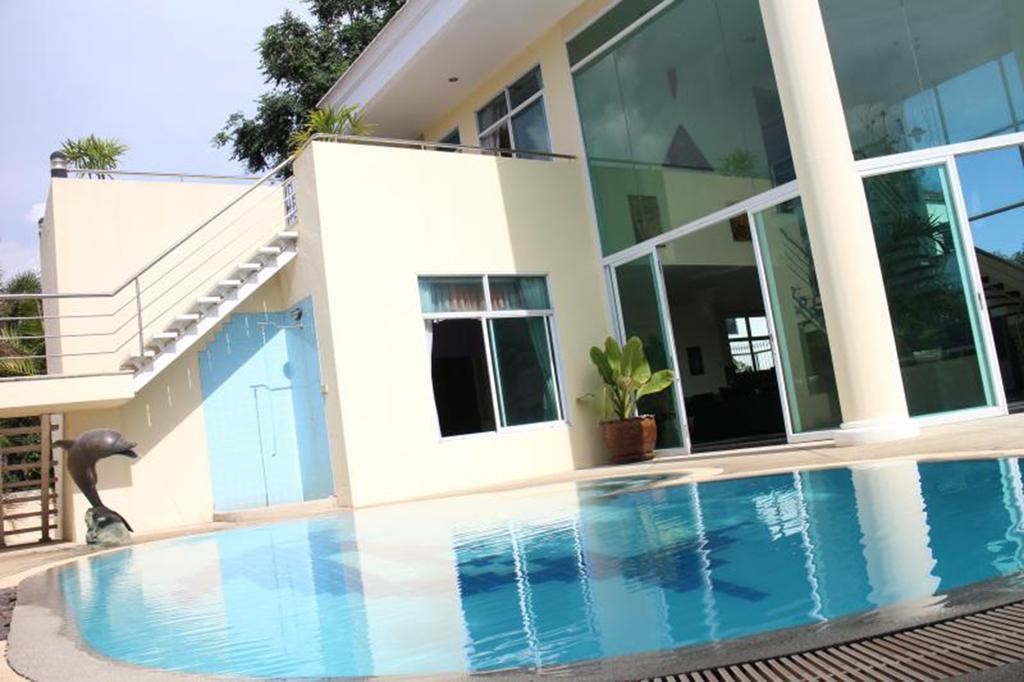 Penthouse Pool