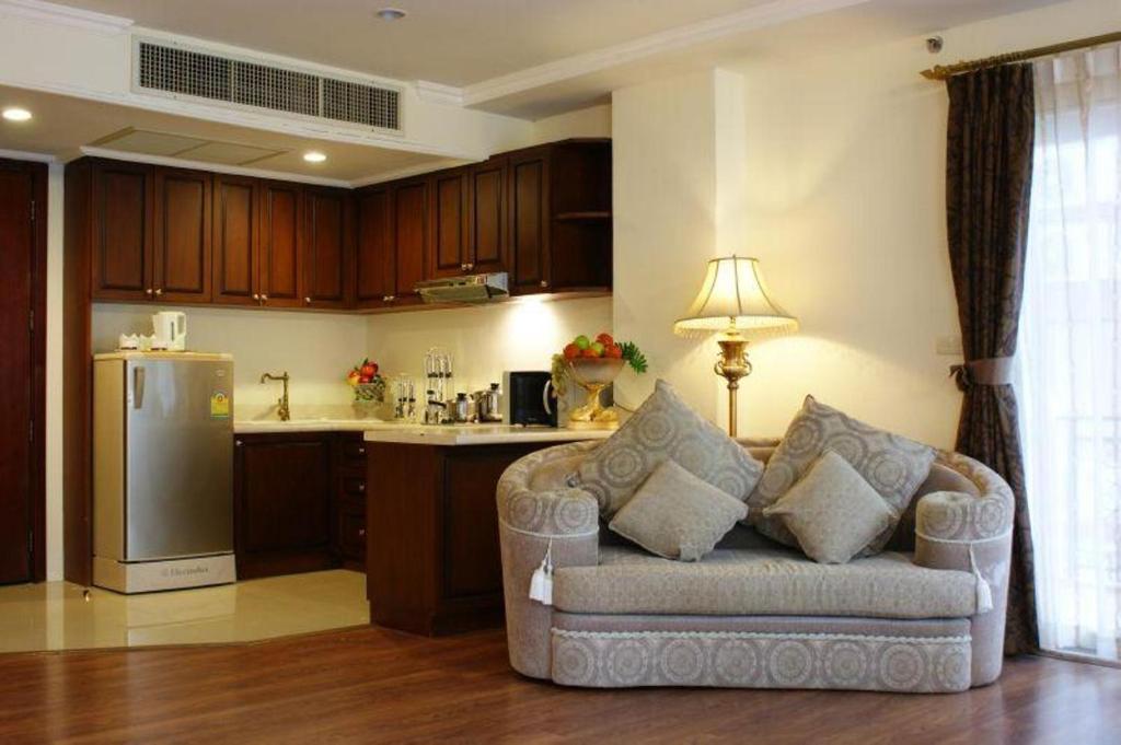 Lk Metropole Hotel