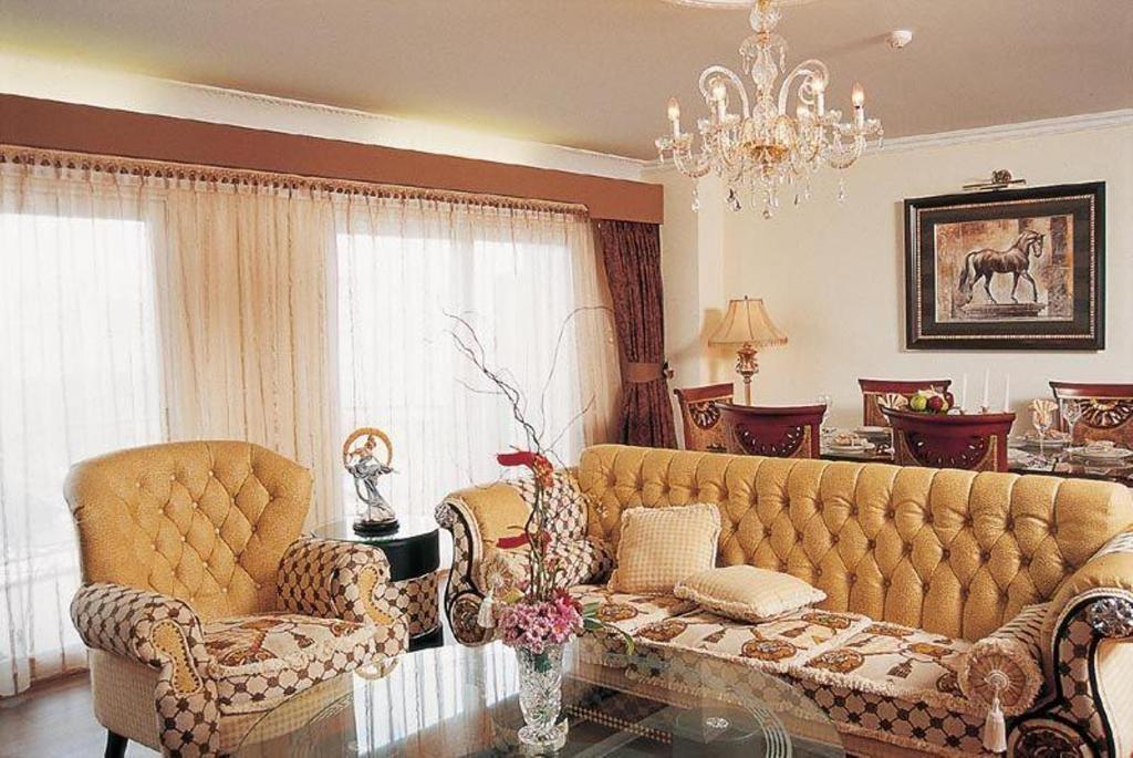 Lk Metropole Hotel 4*