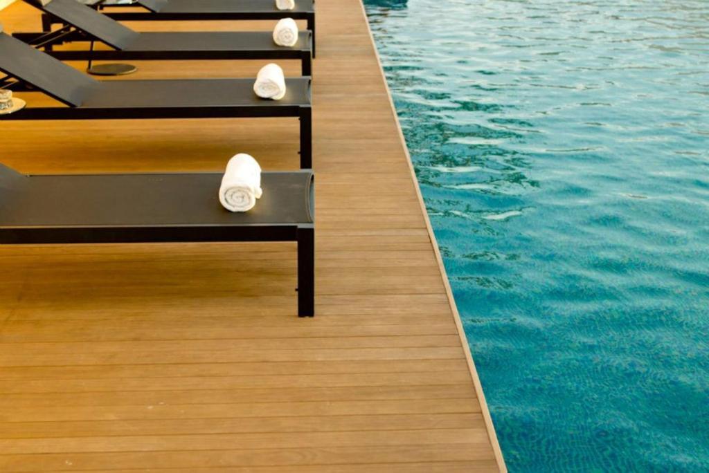 Hotel Seven Zea Chic