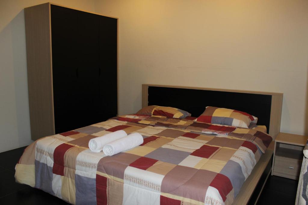 Samal Guest house 2*