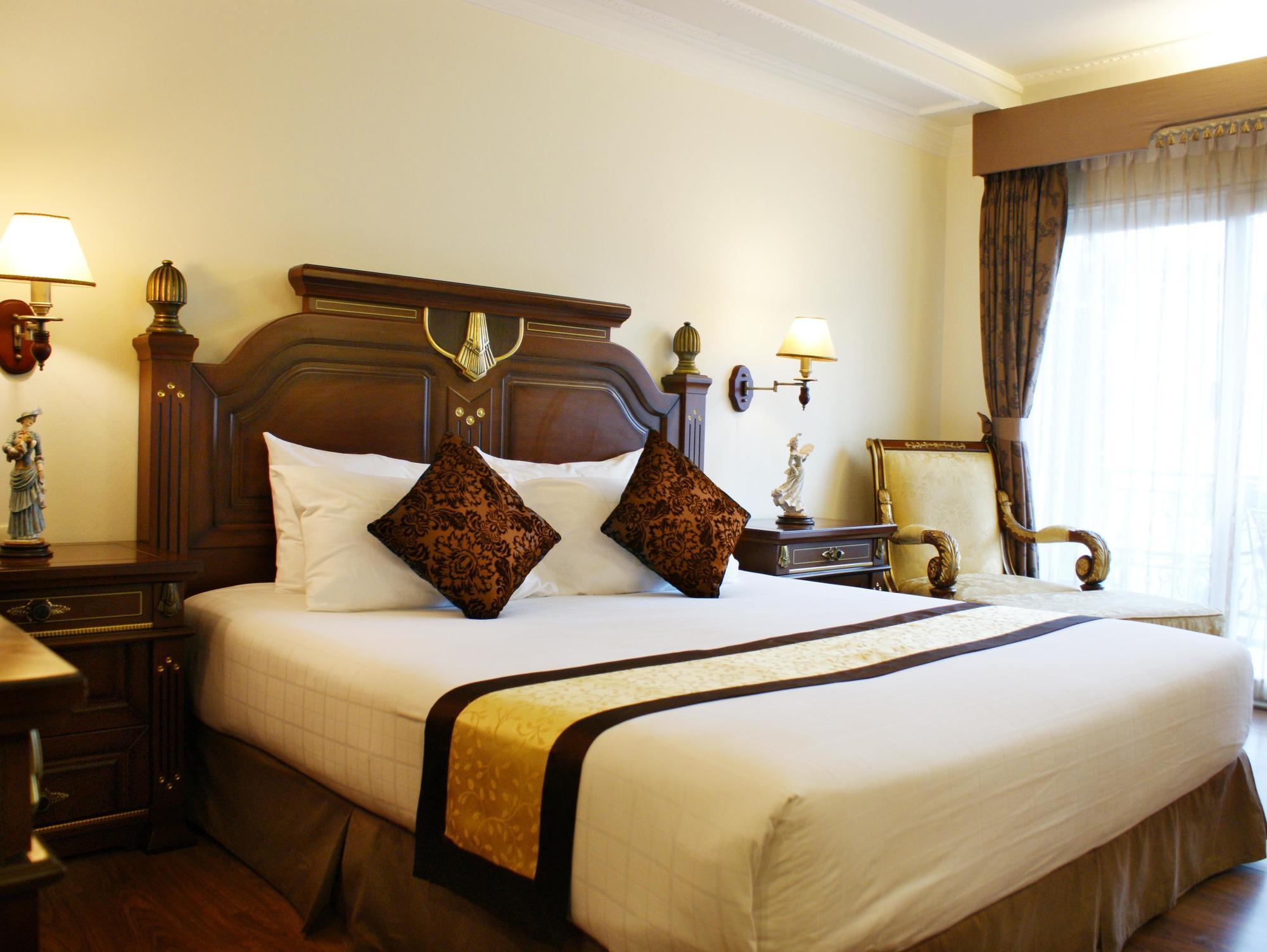 Lk Metropole Hotel