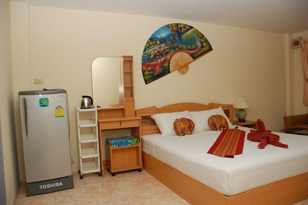 Sirikarn & Luxury 3*