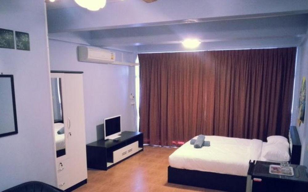 Oyo 963 Sunshine 2* Pattaya