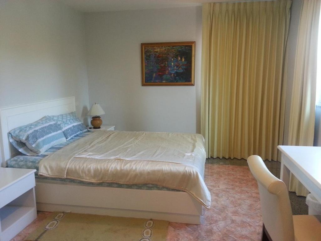 Apartment Yiasu *