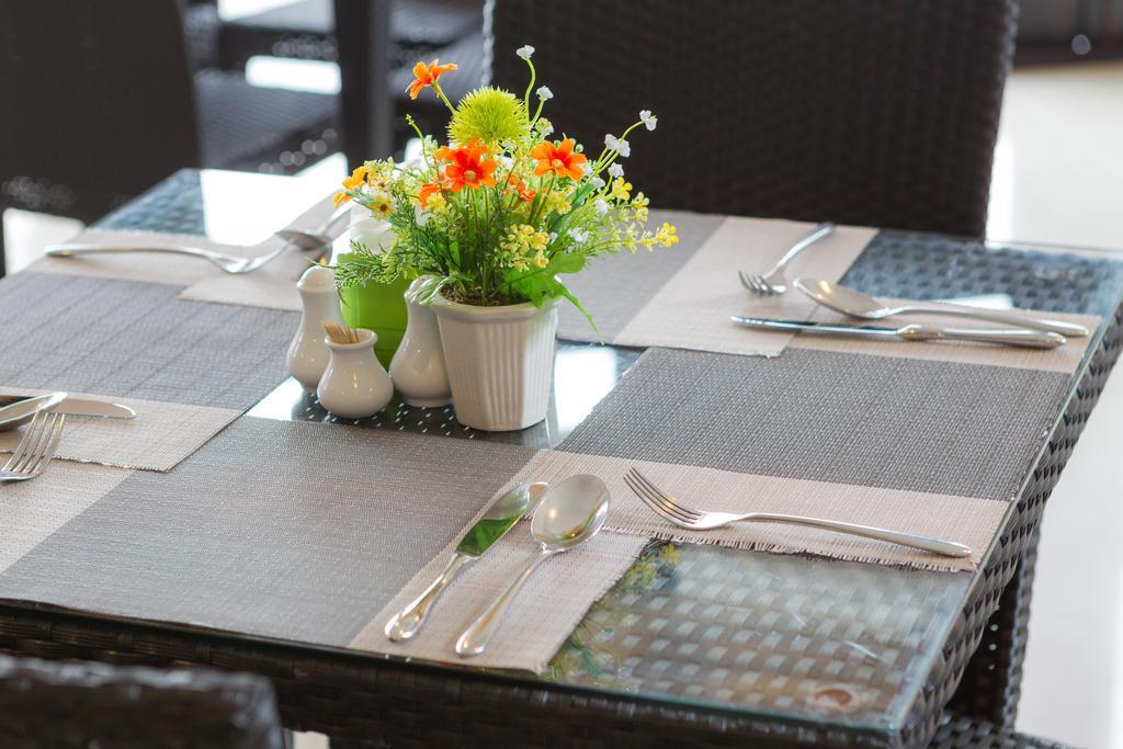 Hotel Golden Tulip Essential 4*