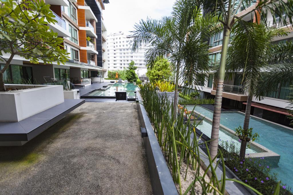 Urban Condominium Apartment *