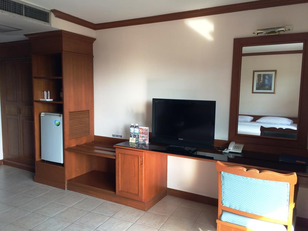 Jomtien Boathouse Hotel 3*