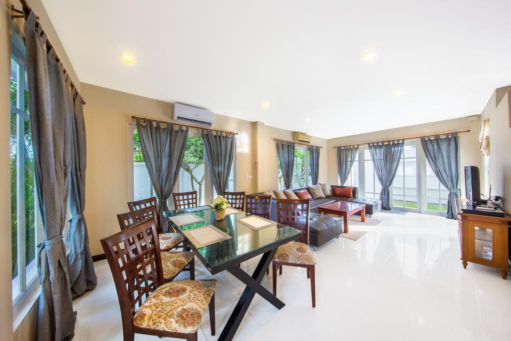 Villa Royal Beach pool villa pattaya *