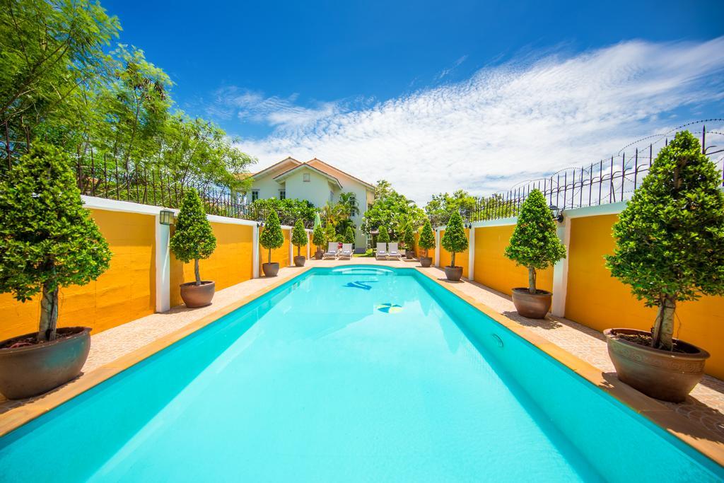 Villa Royal Beach pool villa pattaya
