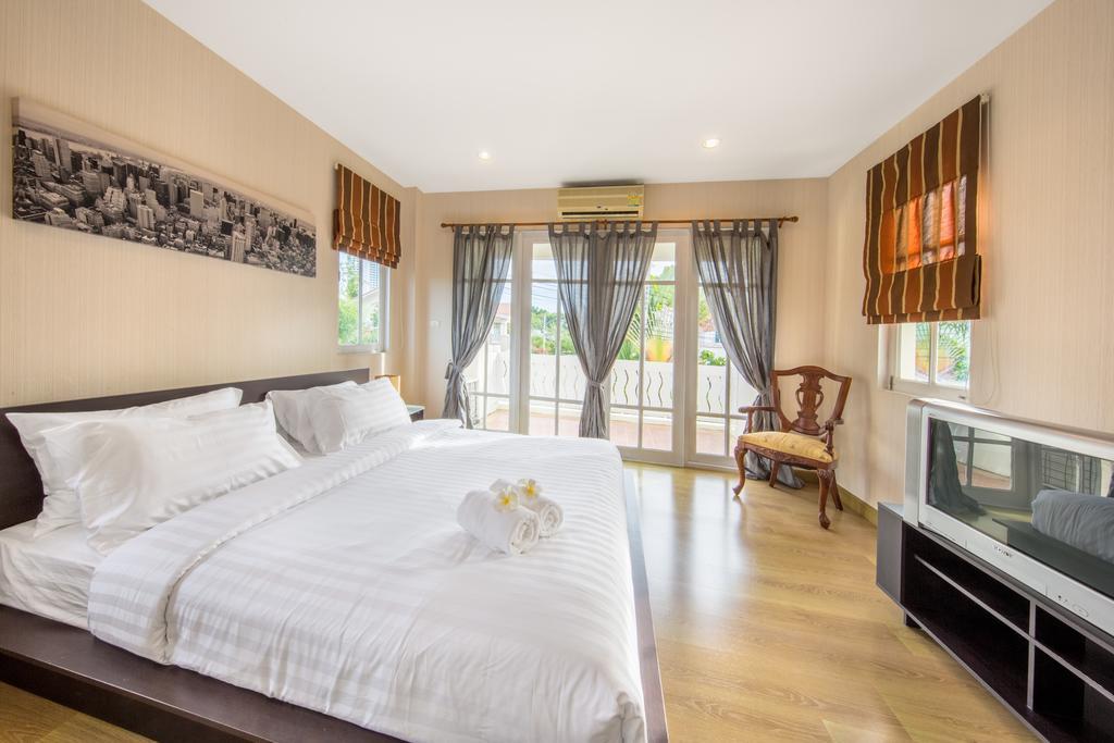 Villa Royal Beach pool villa pattaya