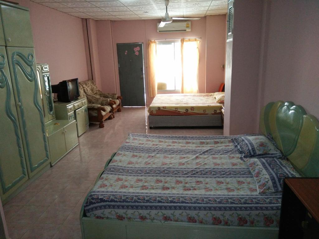 Thee Thee Guest house Pattaya
