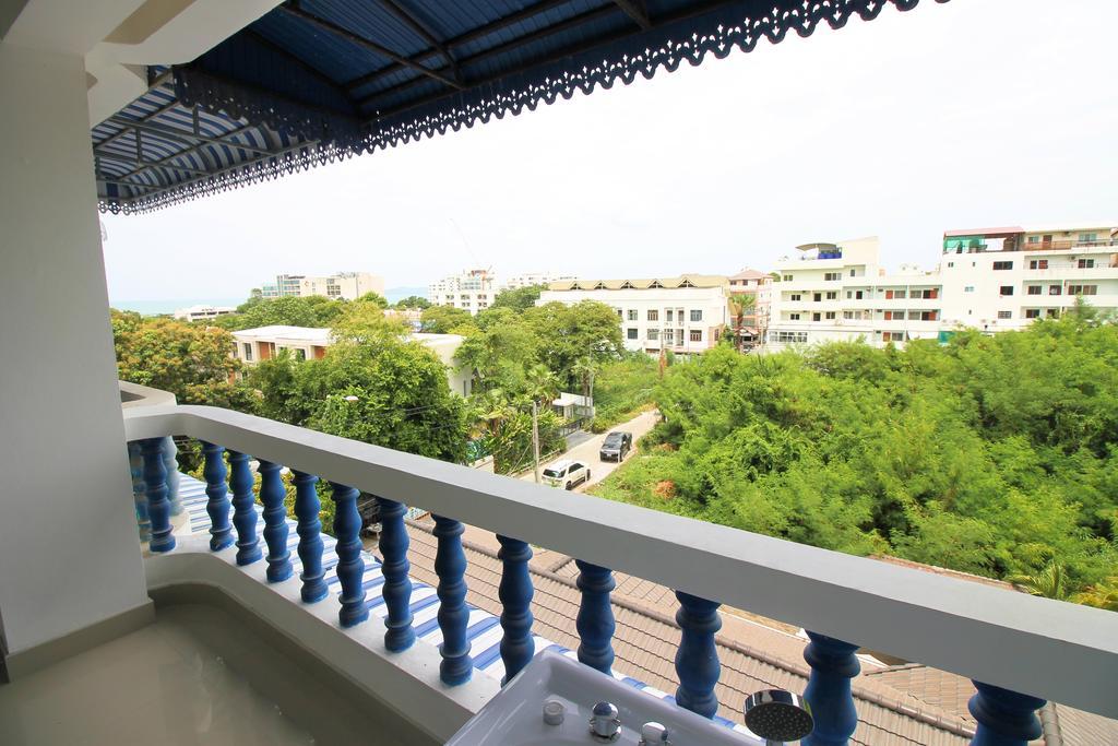 Ruamchok Ocean View Pattaya