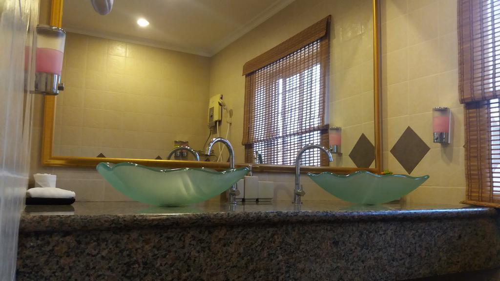 Baan Viewbor Pool *