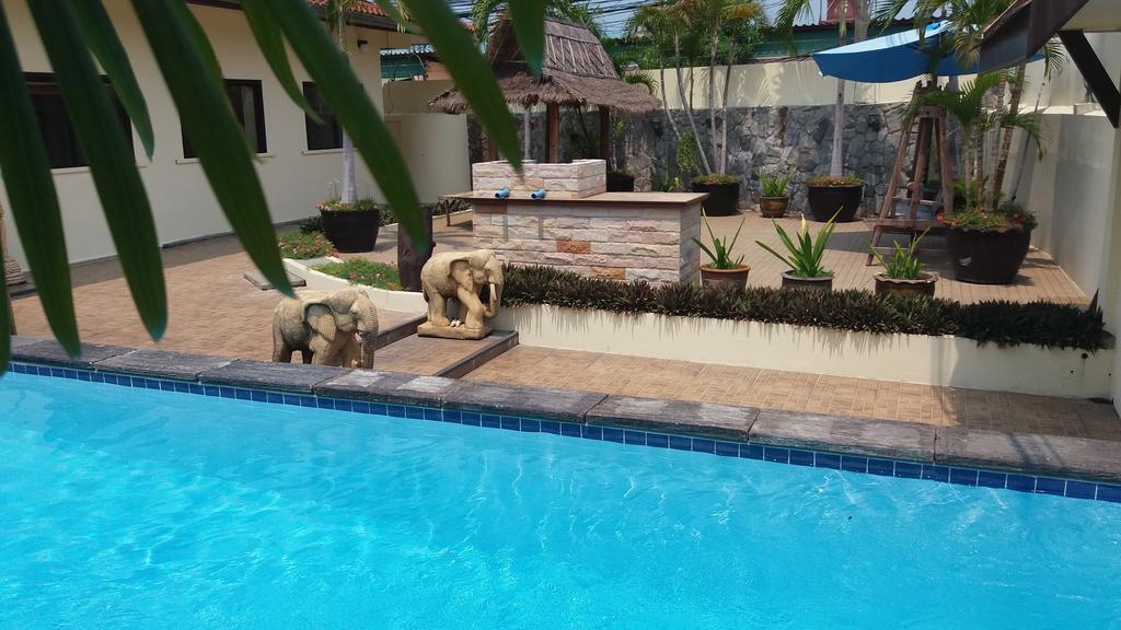 Baan Viewbor Pool