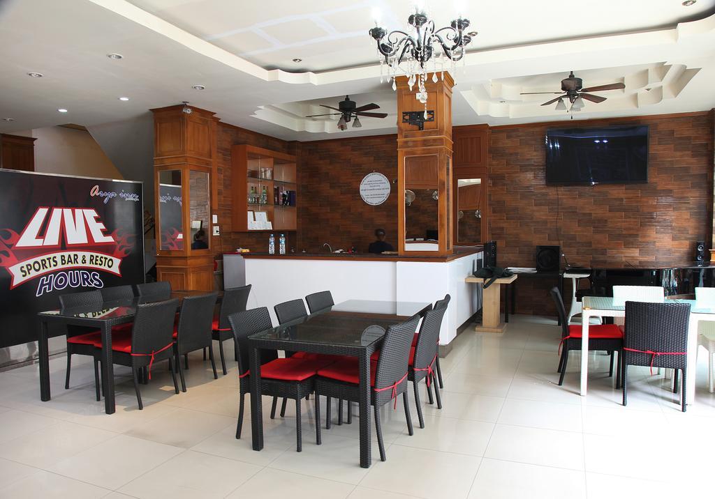 Arya Hotel