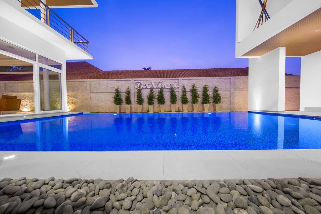 Davinci Pool *