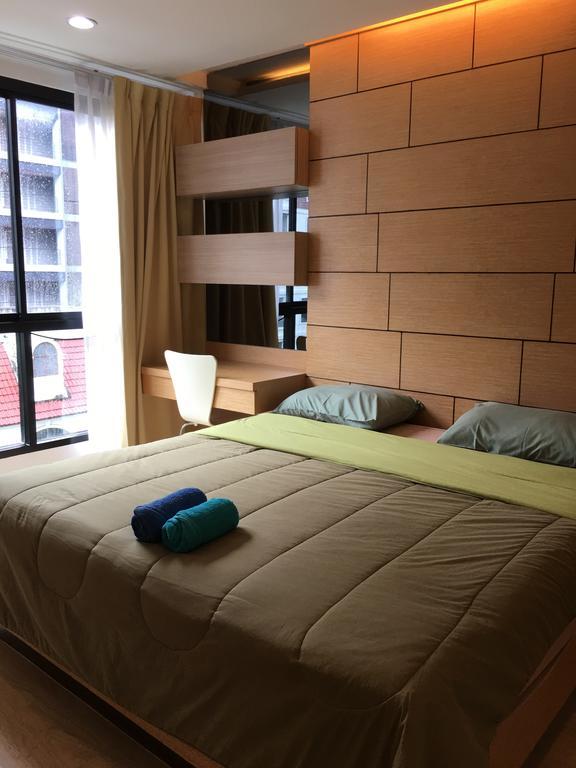 The Chezz By Apple & Frank Apartment *