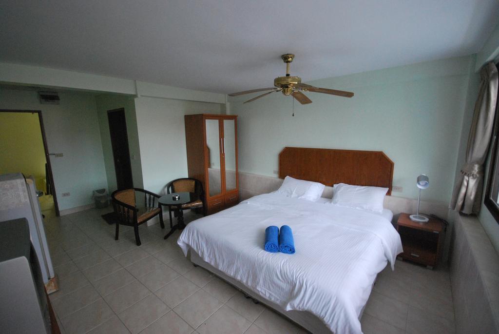 Kingfisher House & Bar 3* Pattaya