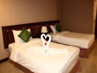 Curve Boutique 3*