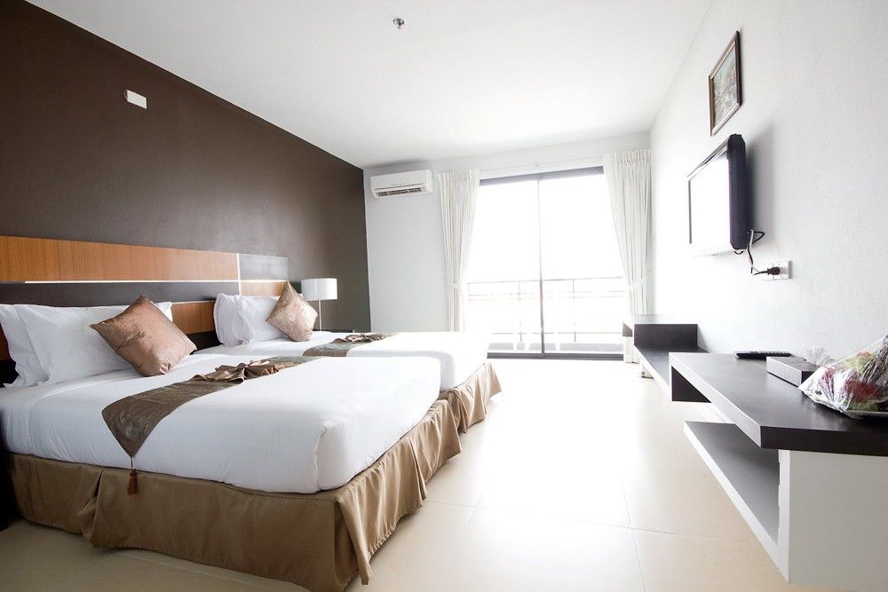 Vogue Hotel 4*
