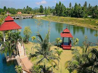 Phoenix Lakeside Pool Pattaya