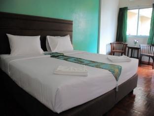 Sutus Court 2 3*