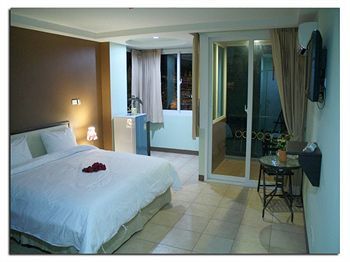 Hotel The Right 2*