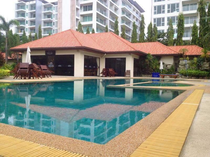 Majestic Pool Pattaya