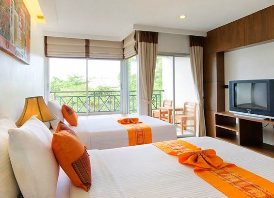 Baywalk Hotel