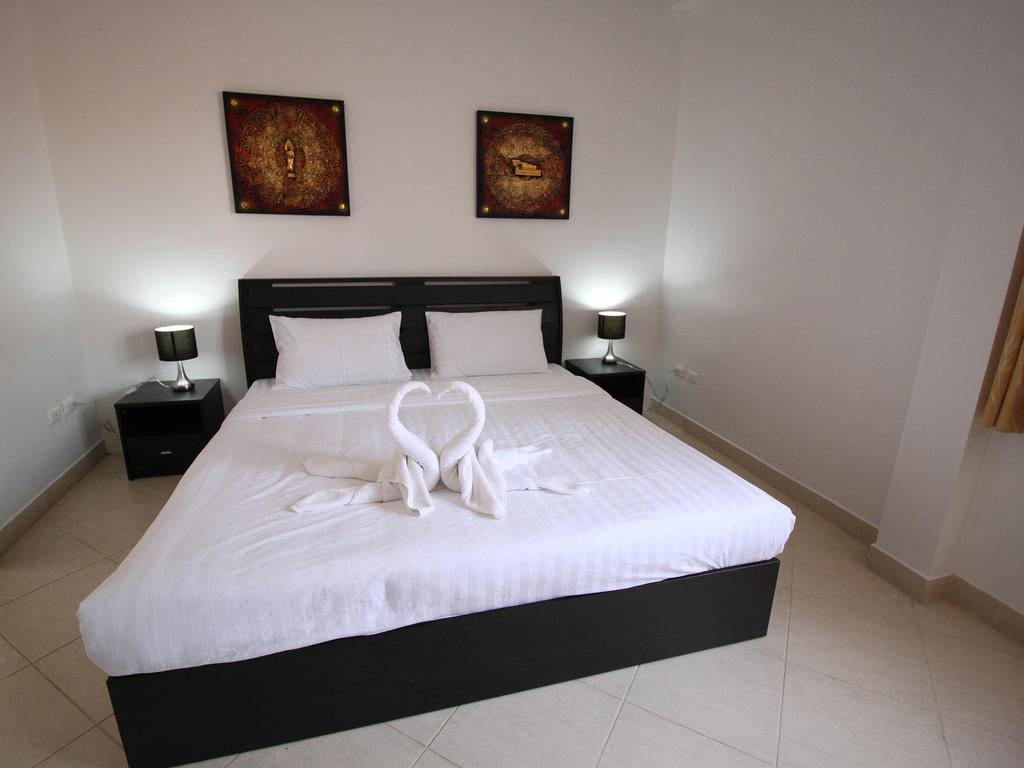 Naklua Pool By Sunny Villa Pattaya