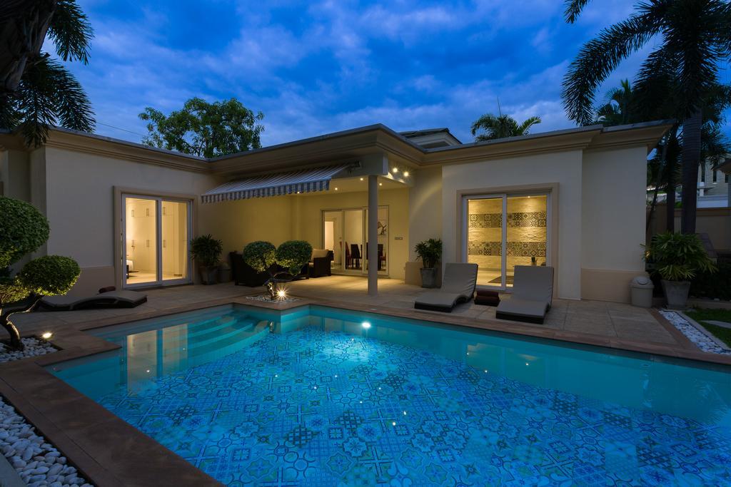 Villa Luxury Pool 3br 6-8 Persons (adults Only) Pattaya