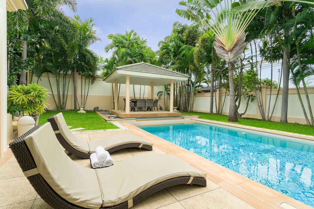 Luxury Pool 3br 6-8 Persons (adults Only) * Pattaya