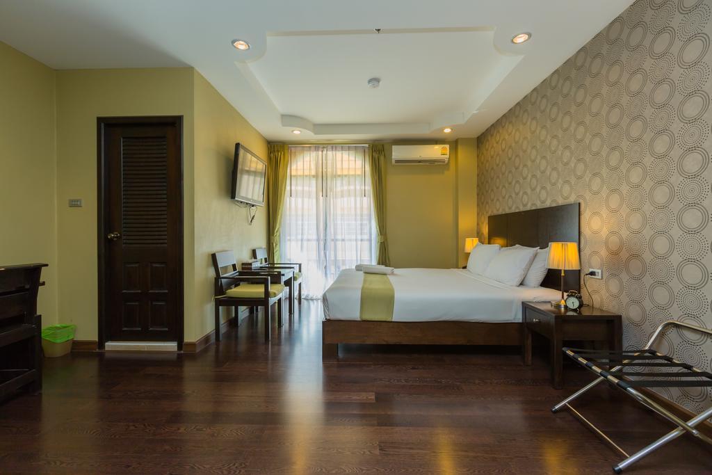 Zing & Hotel 3*