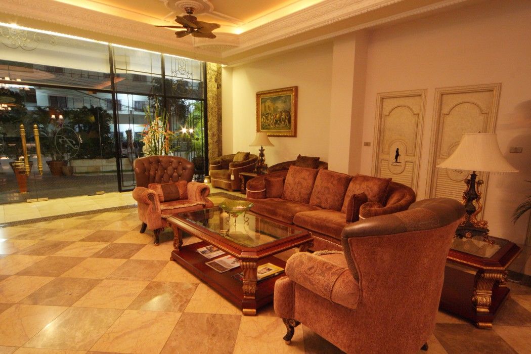 Hotel Four Seasons Place